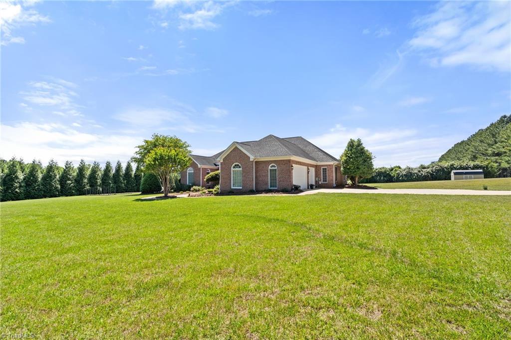 4447 Kendale Road High Point, NC 27265 - Photo 44 of 50