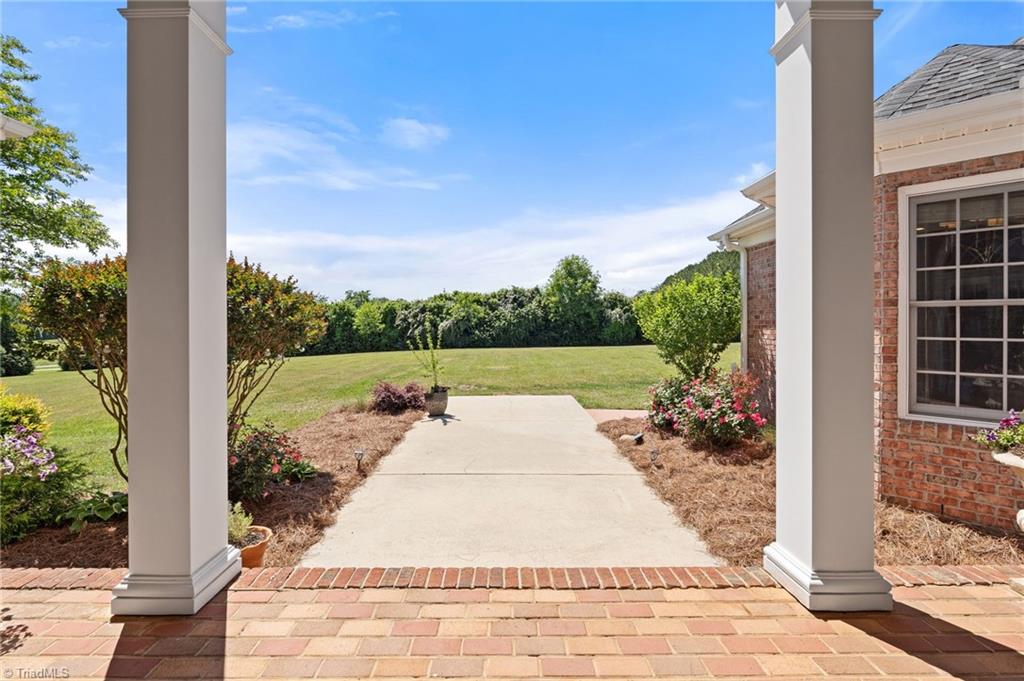 4447 Kendale Road High Point, NC 27265 - Photo 5 of 50