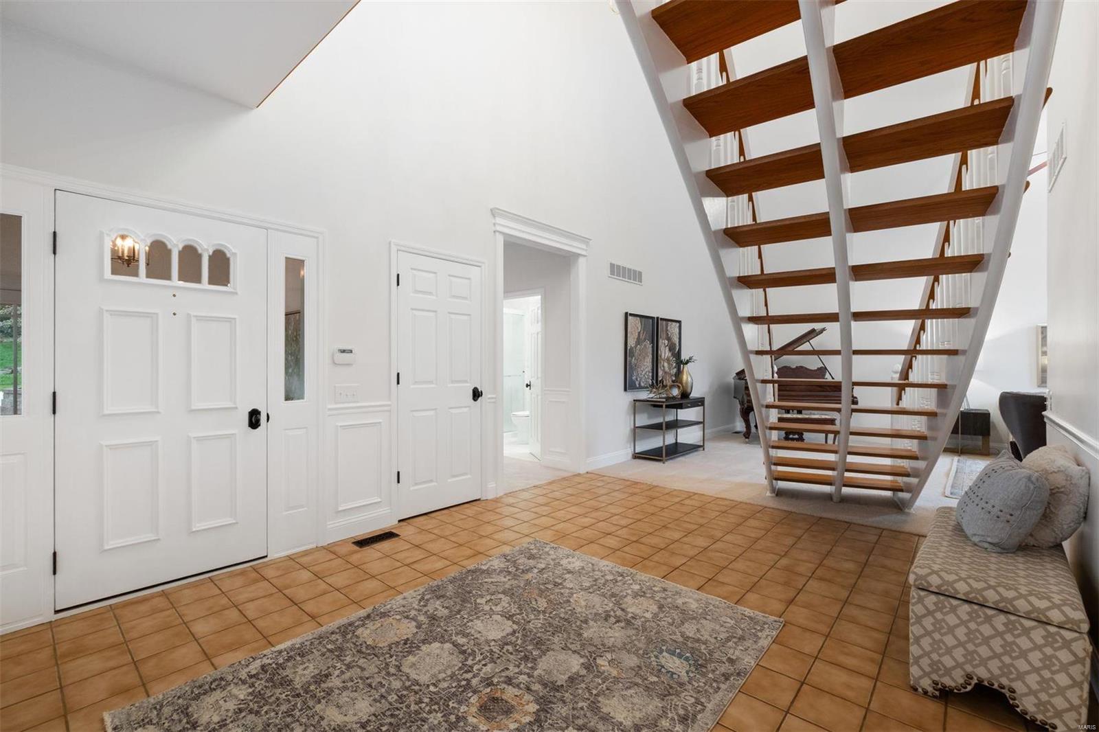 405 Lewis Road Eureka, MO 63025 - Photo 4 of 30 Gallery Image 4