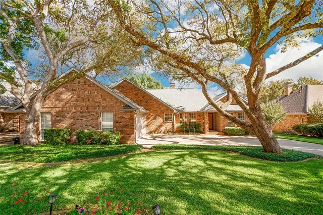 $600,000 | 1916 Skelton Street, Flower Mound, TX 75022