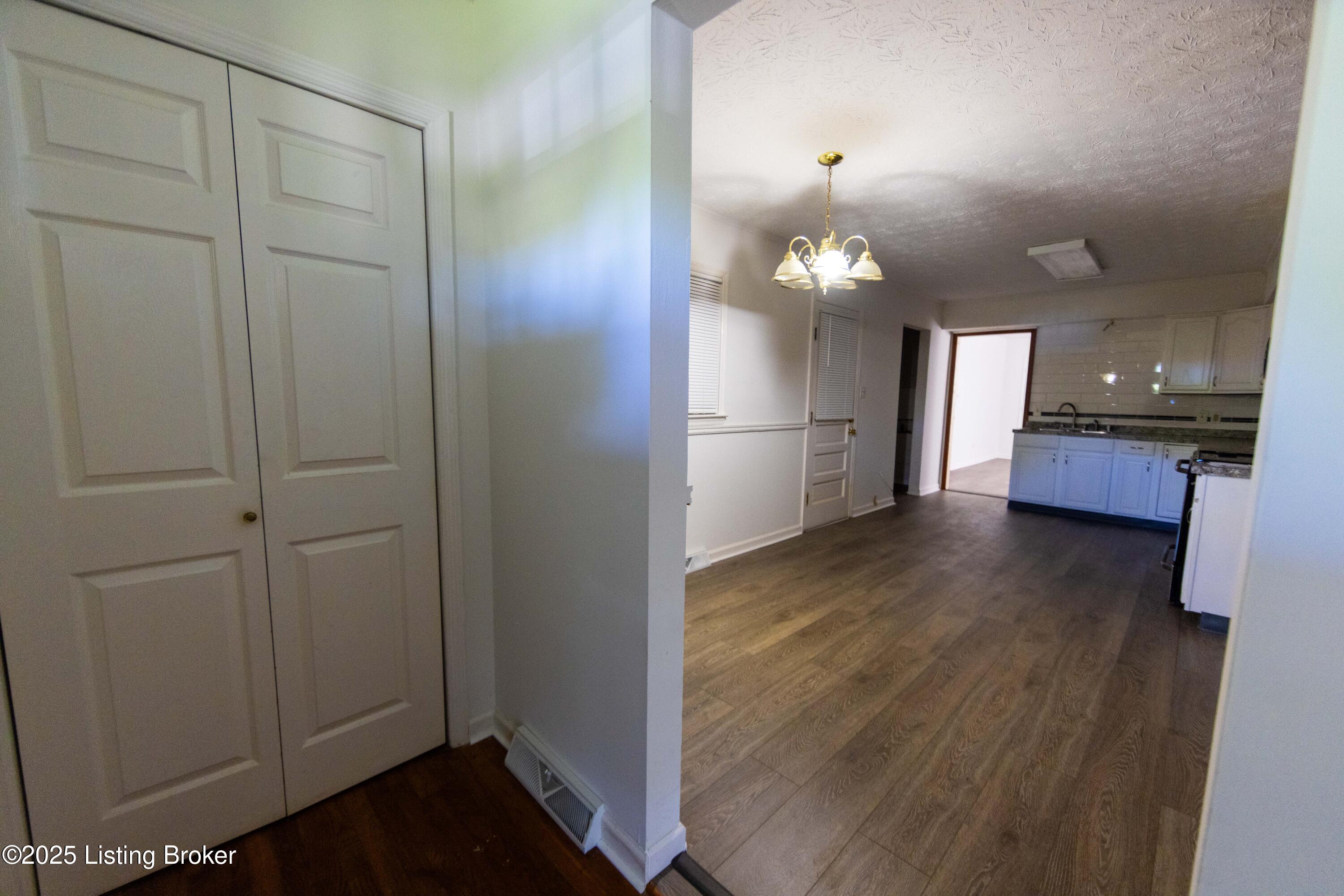 1288 Cherbourg Road Lexington, KY 40504 - Photo 66 of 72 IMGL0137