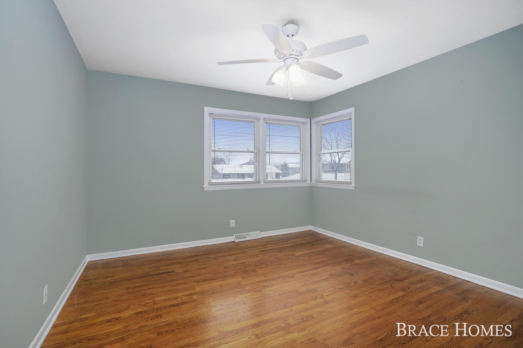 1617 Robbins Road Grand Haven, MI 49417 - Photo 10 of 23 Photo Jan 06, 11 35 32 AM