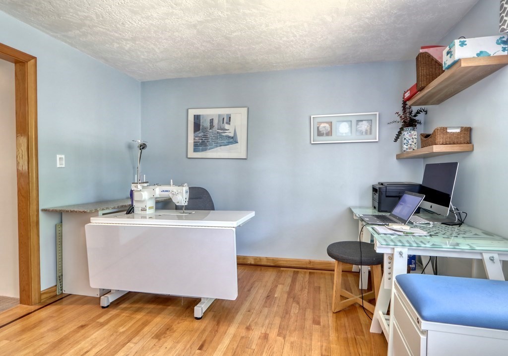 108 Sunrise Road Westwood, MA 02090 - Photo 9 of 32 Gallery Image 9