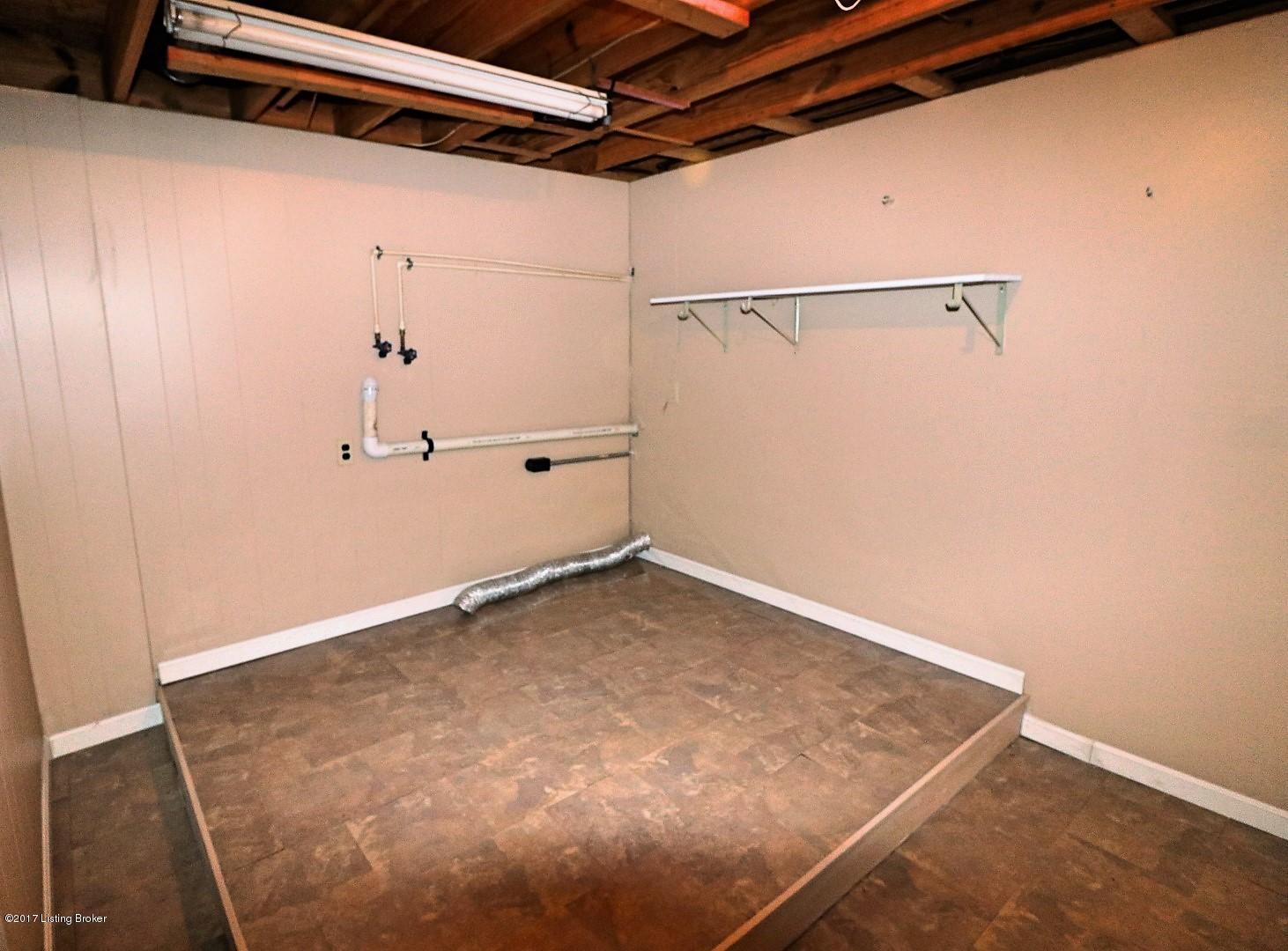 1504 West Elm Road Radcliff, KY 40160 - Photo 32 of 35 Laundry Room c
