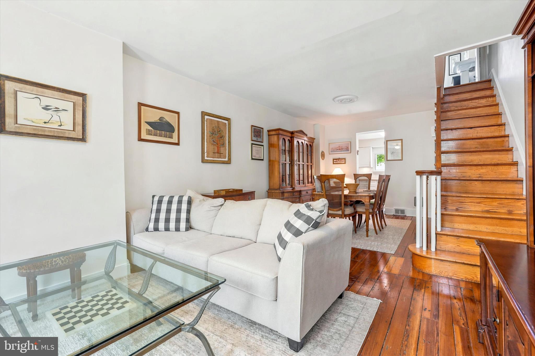 227 Watkins Street Philadelphia, PA 19148 - Photo 3 of 10