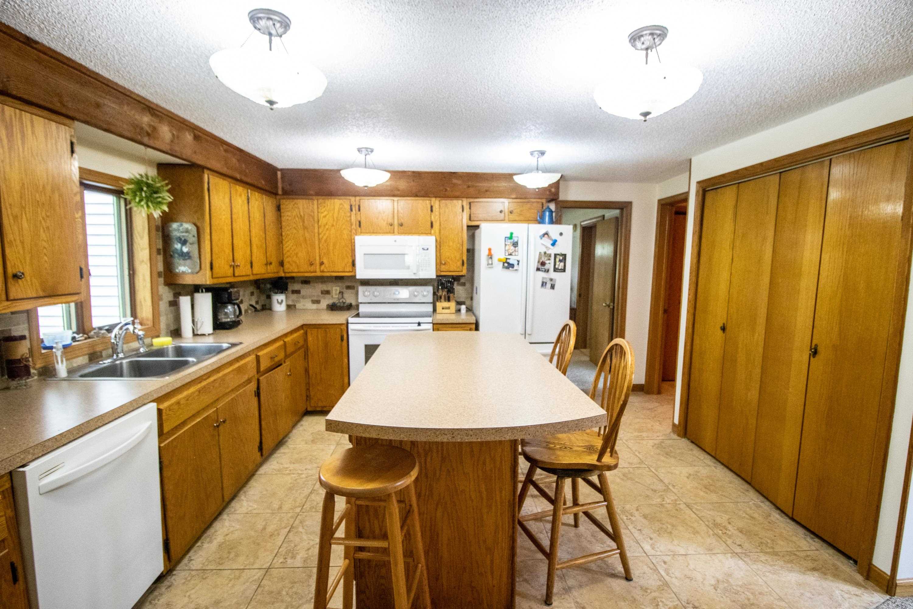 5377 East Vienna Road Clio, MI 48420 - Photo 11 of 51