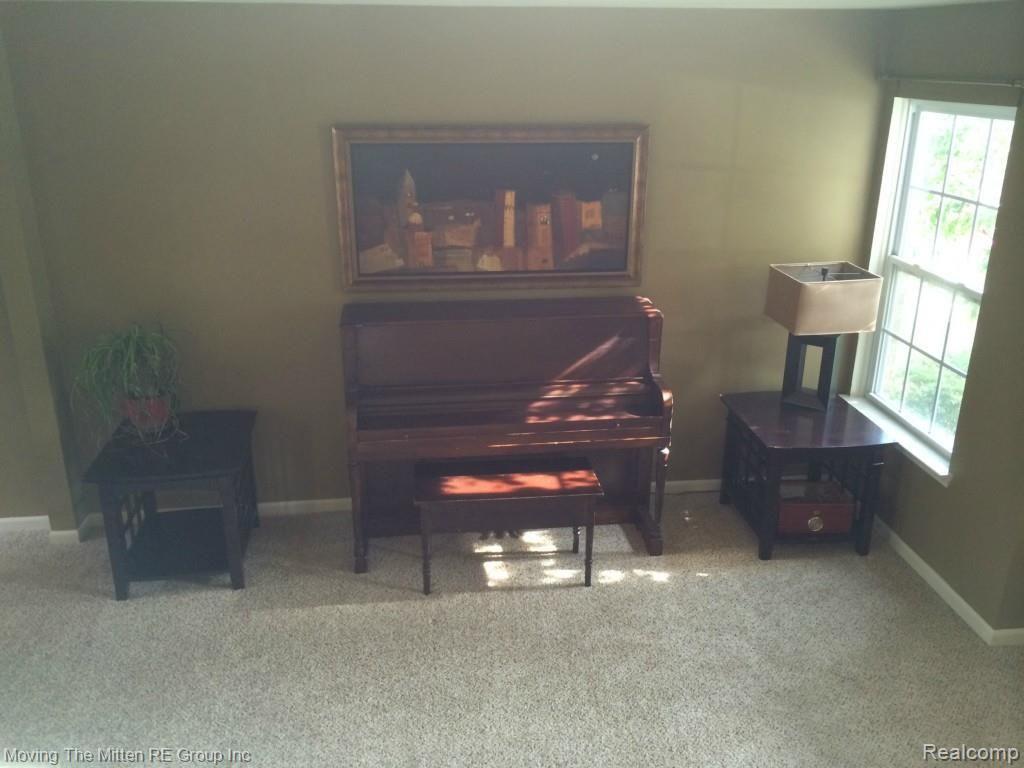 3955 Strathmore Lane Canton, MI 48188 - Photo 15 of 23 LIVING ROOM