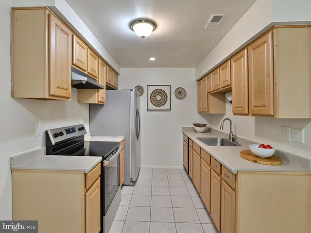 $400,000 | 14632 Wexhall Terrace, Unit 18, Burtonsville, MD 20866