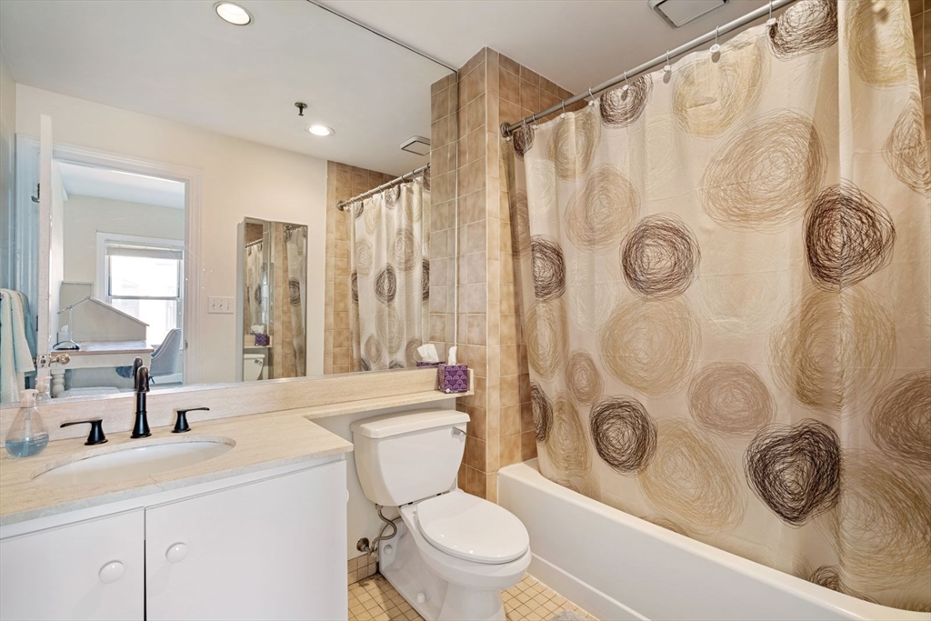 416 Commonwealth Avenue, Unit 710 Boston, MA 02215 - Photo 15 of 26