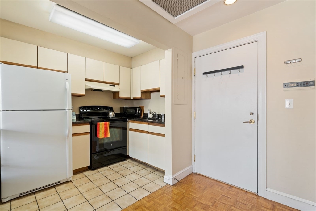 416 Commonwealth Avenue, Unit 710 Boston, MA 02215 - Photo 9 of 26