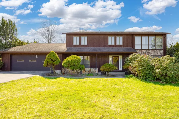 $569,000 | 32 Sherwood Heights, Wappingers Falls, NY 12590