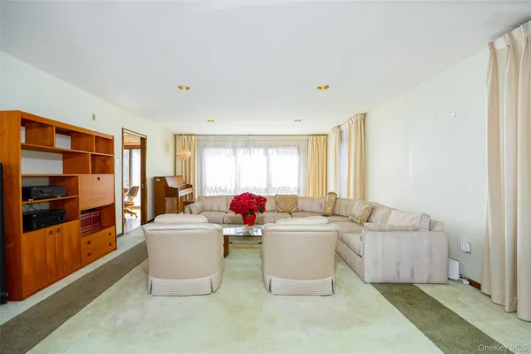 $569,000 | 32 Sherwood Heights, Wappingers Falls, NY 12590