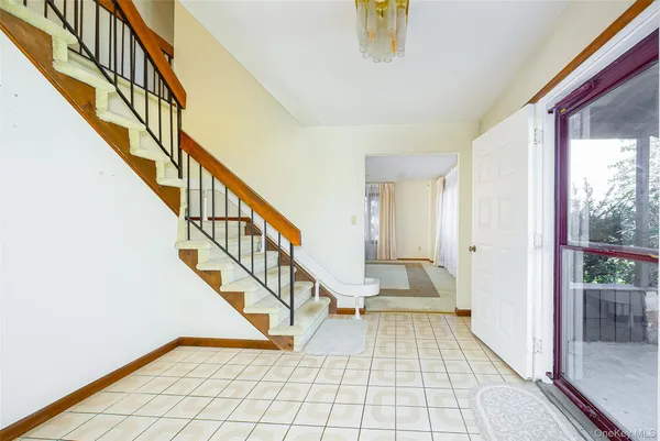 $569,000 | 32 Sherwood Heights, Wappingers Falls, NY 12590