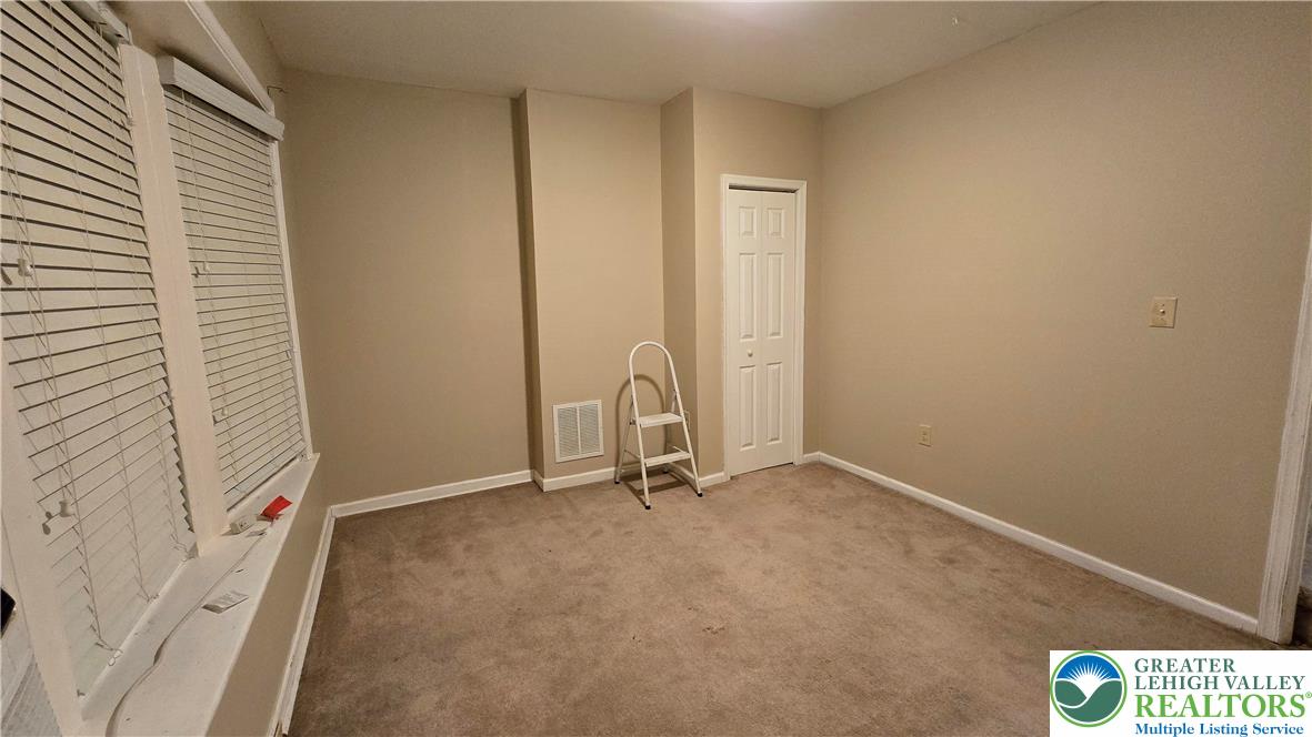 1116 West Maple Street Allentown, PA 18102 - Photo 13 of 35