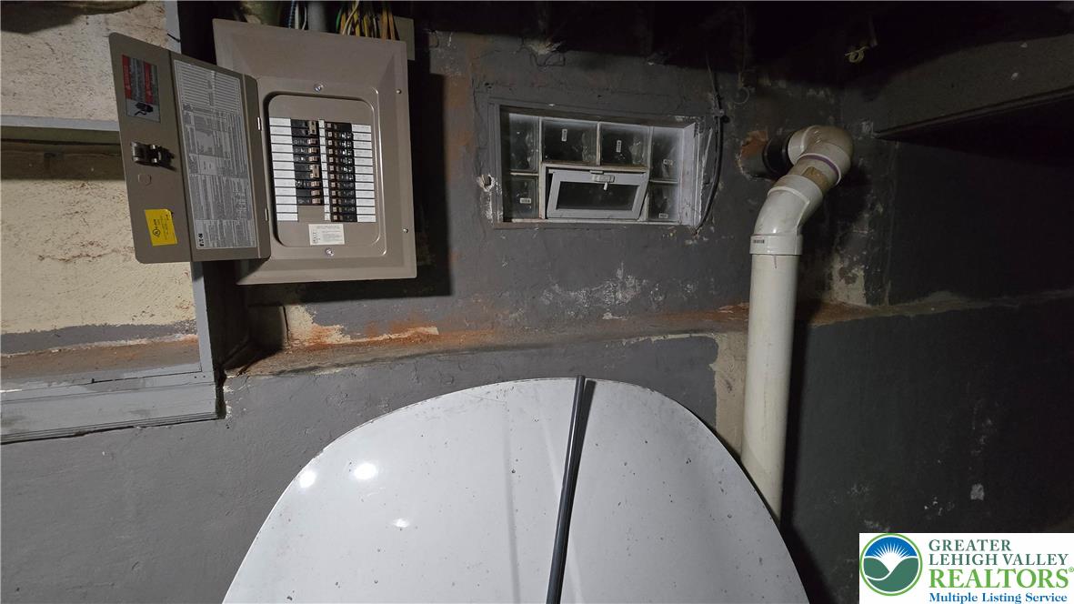 1116 West Maple Street Allentown, PA 18102 - Photo 31 of 35