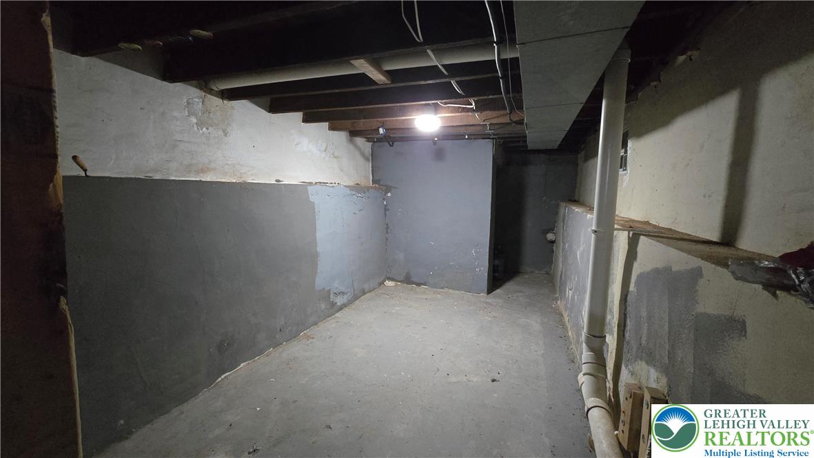 1116 West Maple Street Allentown, PA 18102 - Photo 32 of 35