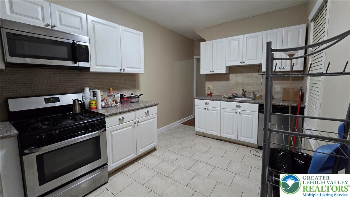 1116 West Maple Street Allentown, PA 18102 - Photo 8 of 35