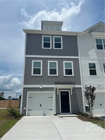 $2,400 | 300 Brantley Drive, Hinesville, GA 31313
