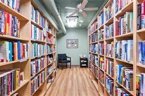 154 North Bellefield Avenue, Unit 44 Pittsburgh, PA 15213 - Photo 33 of 33 Always a good book for your reading pleasure.