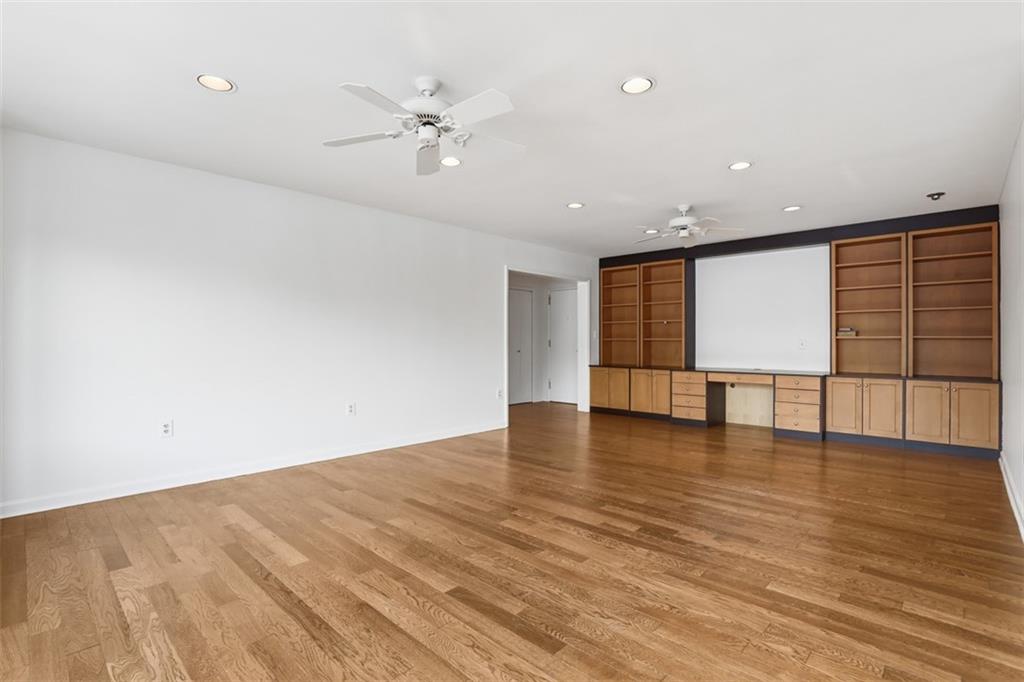 154 North Bellefield Avenue, Unit 44 Pittsburgh, PA 15213 - Photo 10 of 33 Beautiful floors throughout the Coop.