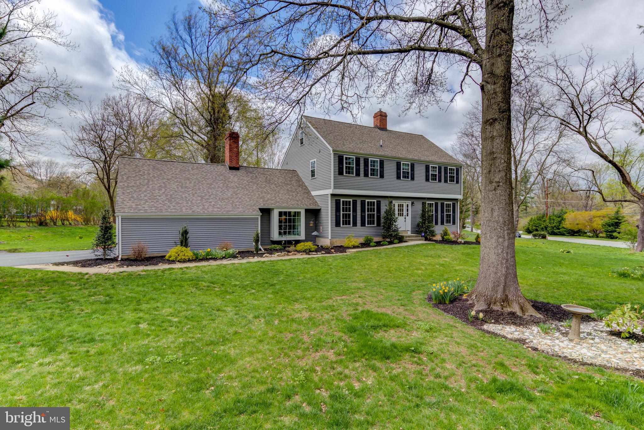 407 Old State Road Berwyn, PA 19312 - Photo 3 of 38