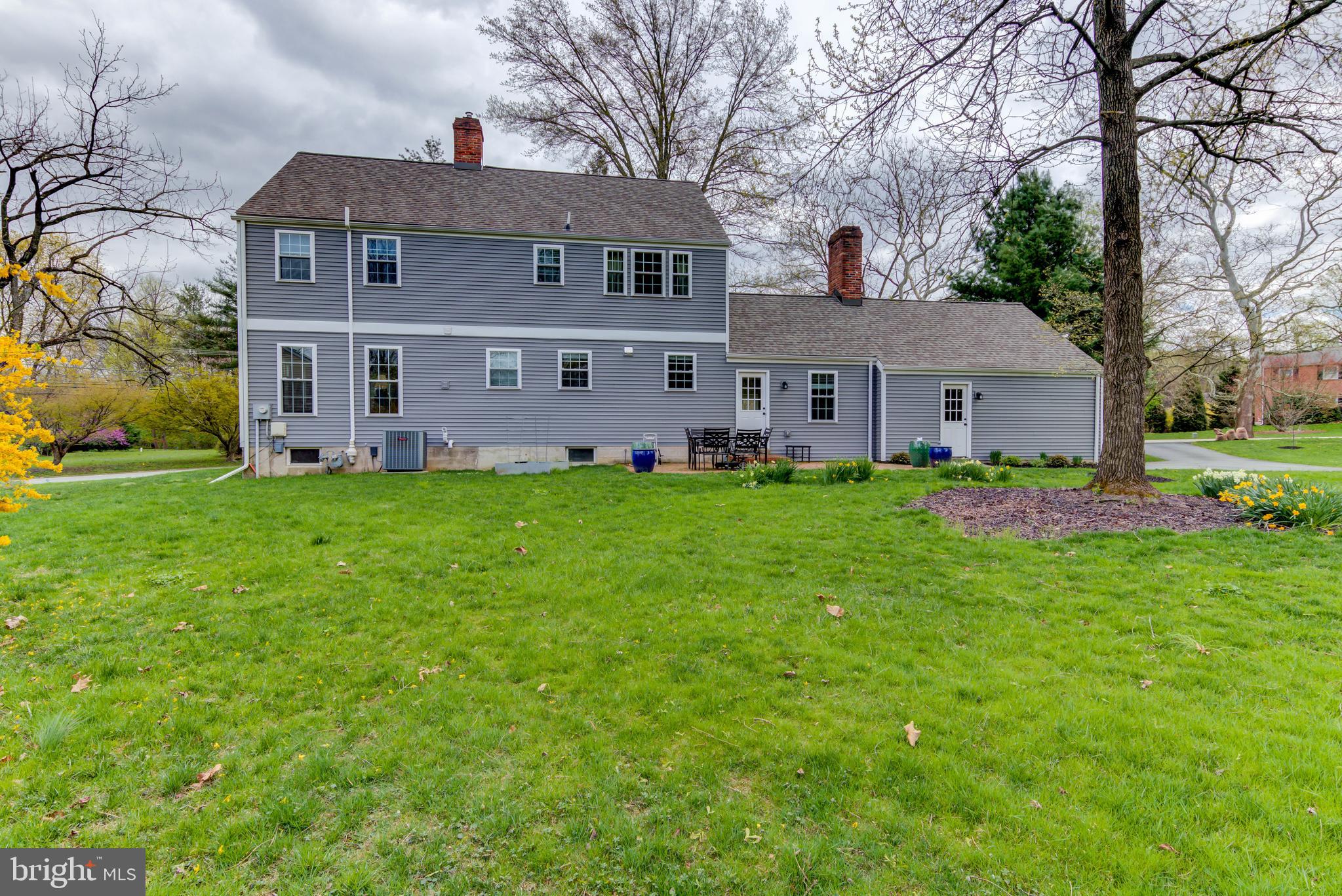 407 Old State Road Berwyn, PA 19312 - Photo 4 of 38