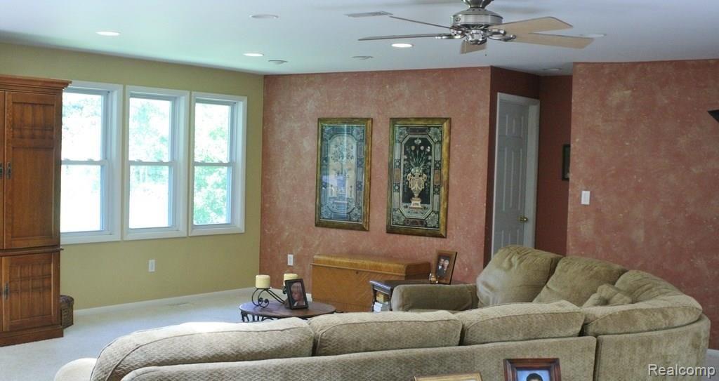 26432 Springland Street Farmington, MI 48334 - Photo 20 of 34