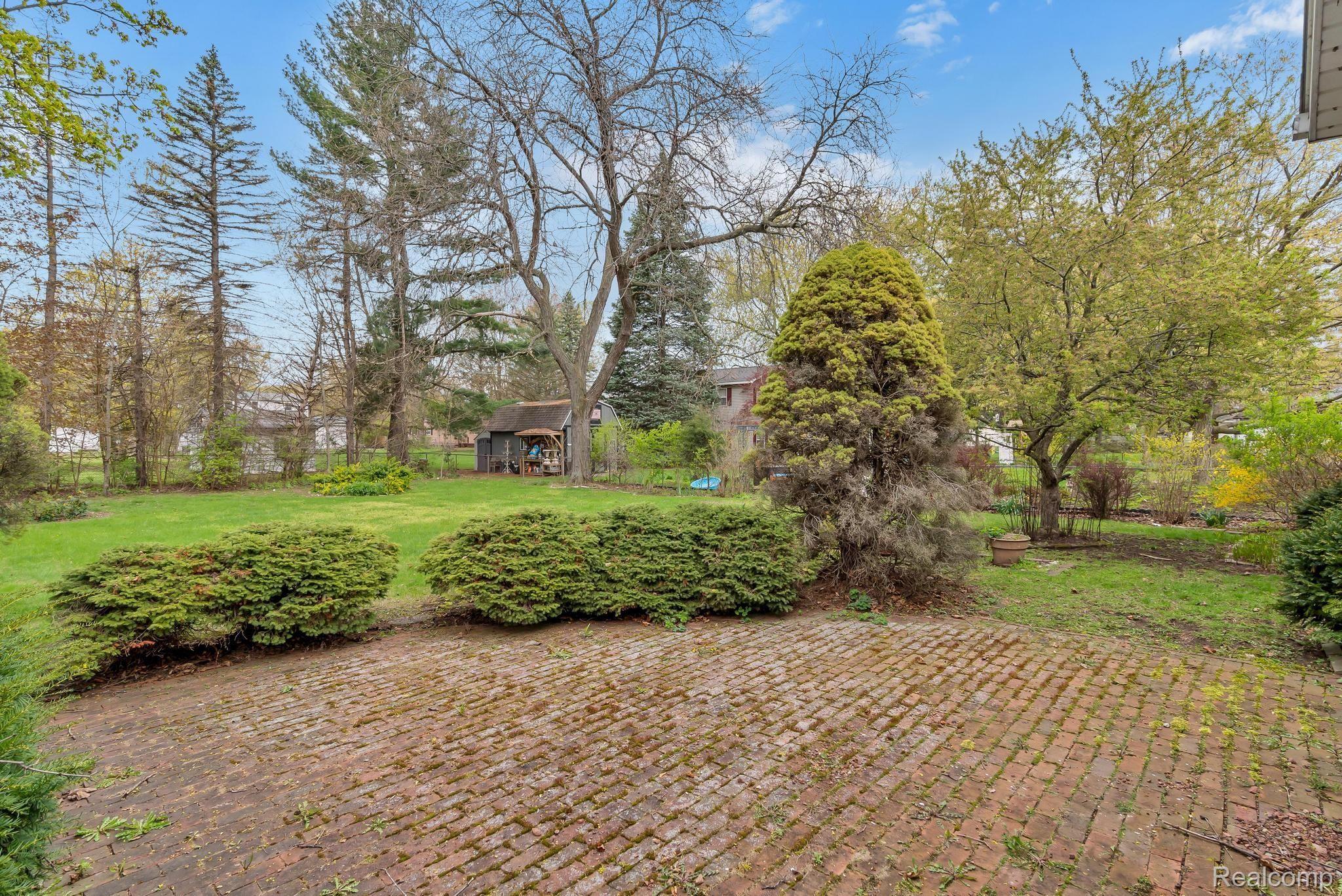 5407 North Seymour Road Flushing, MI 48433 - Photo 9 of 36 Gallery Image 9