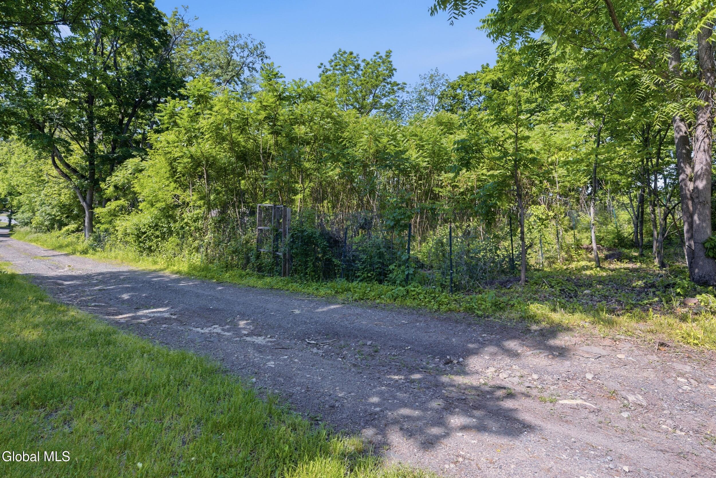 598 Hoosick Road Brunswick, NY 12180 - Photo 5 of 17 dsc01635