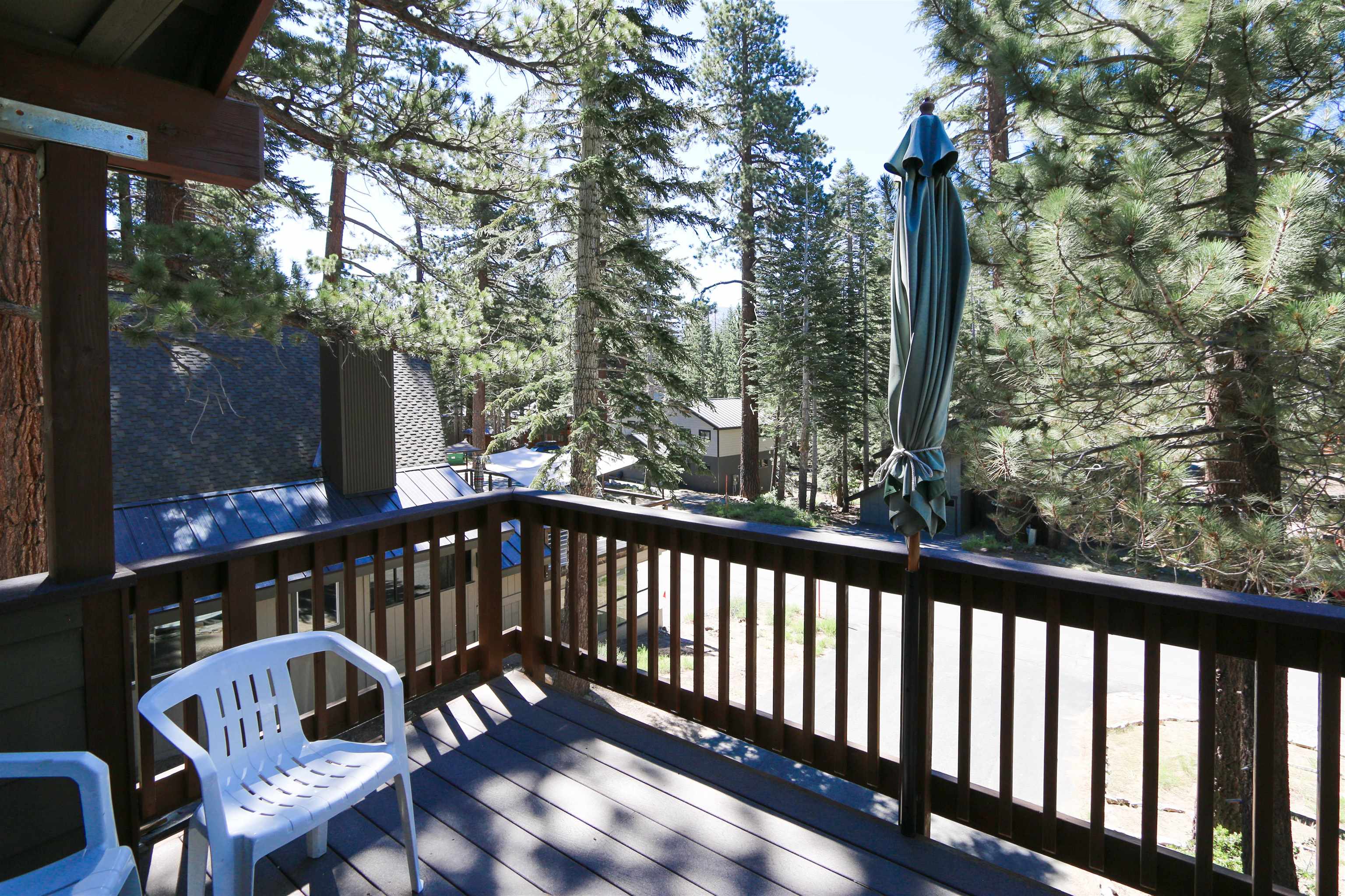 380 Grindelwald Road Mammoth Lakes, CA 93546 - Photo 12 of 42 Gallery Image 12