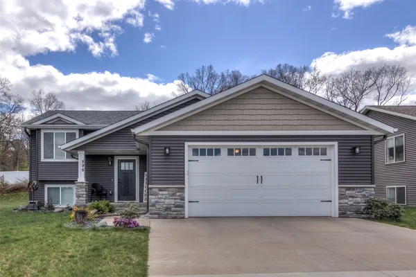 $409,900 | 896 Glacier Drive, Altoona, WI 54720