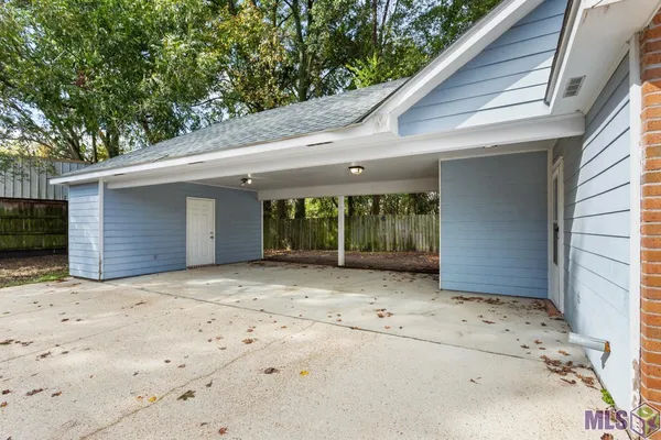 $215,000 | 7808 Bayou Fountain Avenue, Baton Rouge, LA 70820