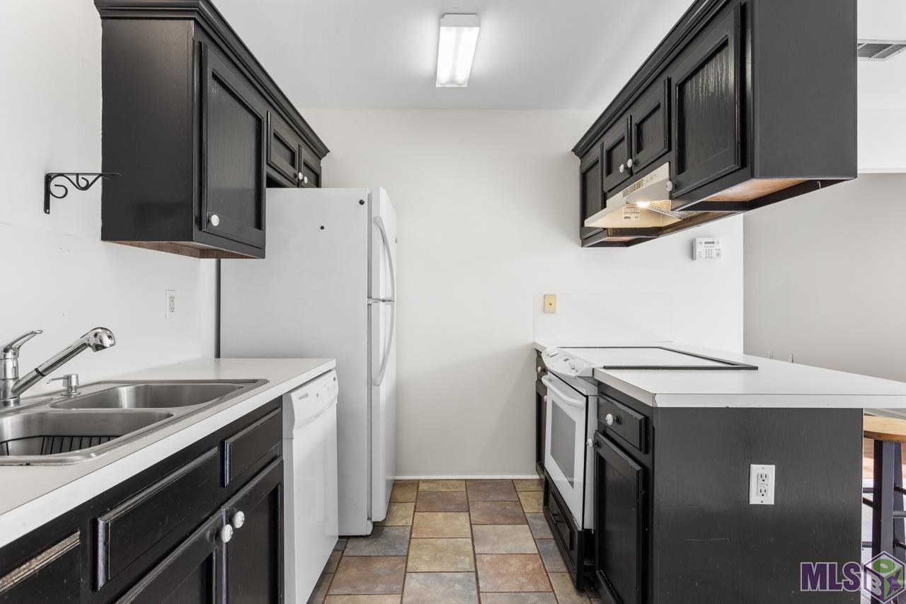 7808 Bayou Fountain Avenue Baton Rouge, LA 70820 - Photo 6 of 13