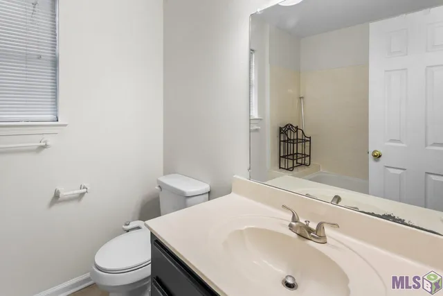 $220,000 | 7808 Bayou Fountain Avenue, Baton Rouge, LA 70820