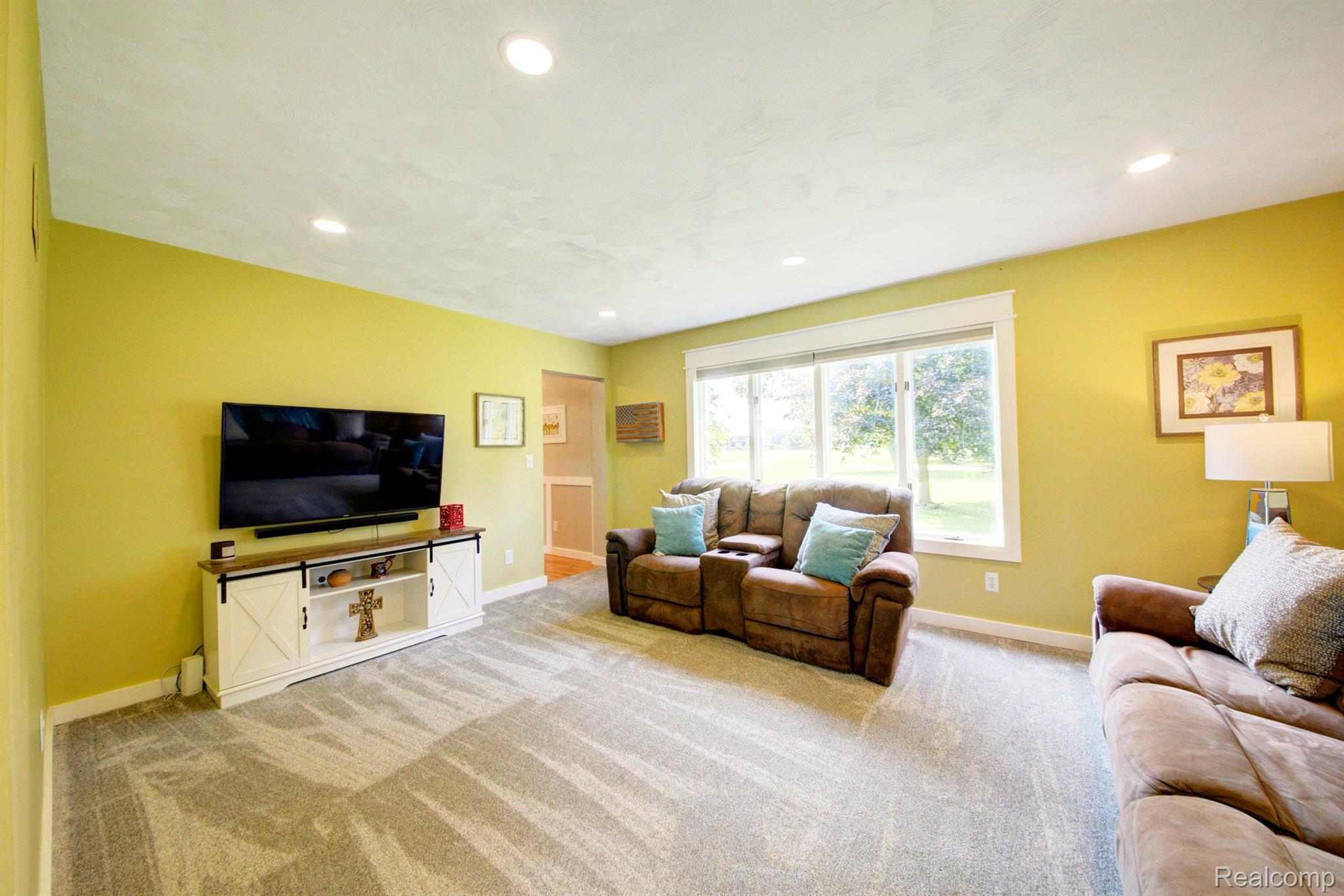 4853 West Lovejoy Road Byron, MI 48418 - Photo 5 of 58 4853 Lovejoy Rd