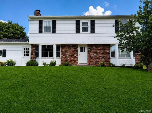 $3,500 | 15 Crestview Drive, Pittsford, NY 14534