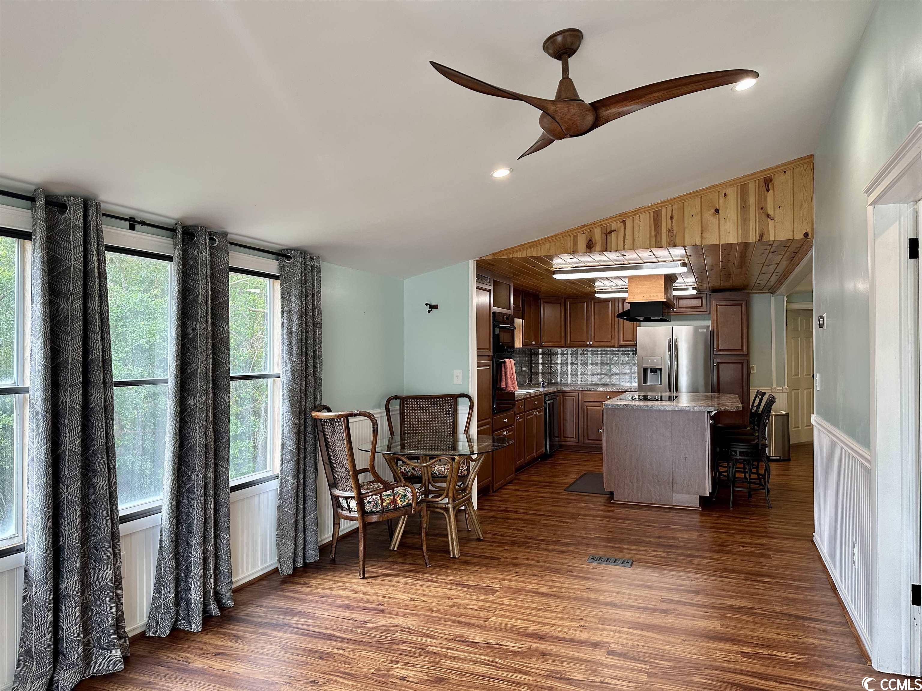 1679 Sandollar Drive Surfside Beach, SC 29575 - Photo 6 of 37