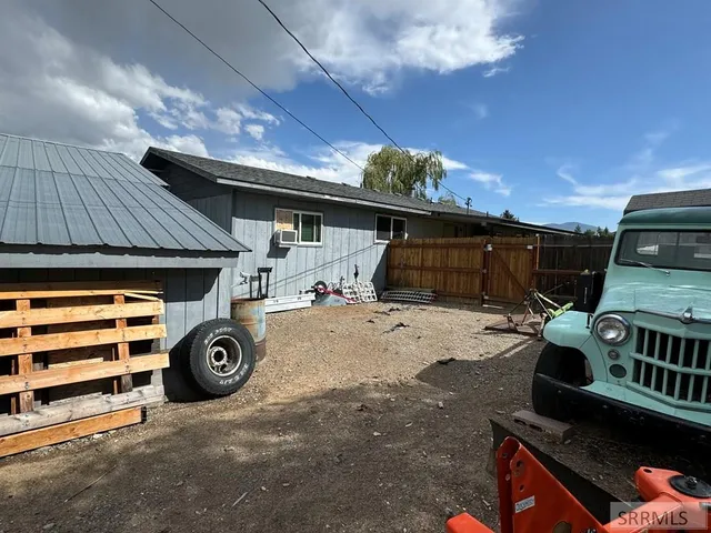 $400,000 | 300 S 14th Street, Salmon, ID 83467