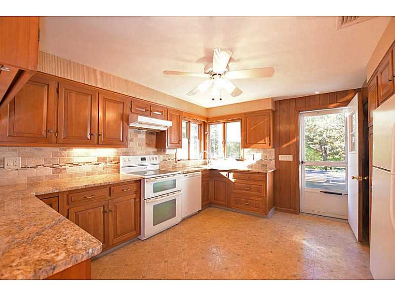 19 Sir Charles Road Lincoln, RI 02865 - Photo 6 of 21 Kitchen.