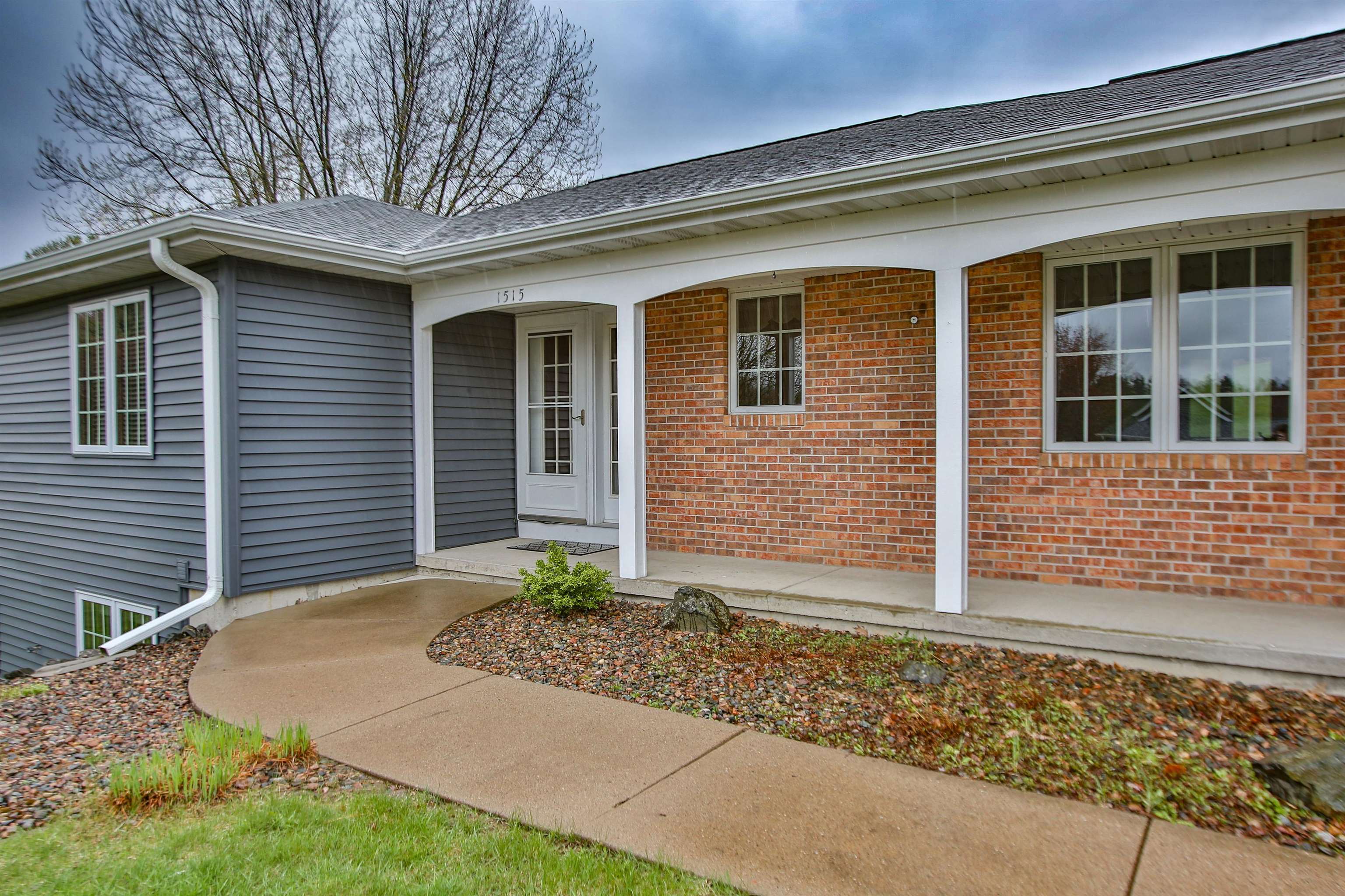 1515 Woodlawn Road Wausau, WI 54403 - Photo 2 of 49