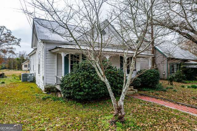 1370 Highway 22 Haddock, GA 31033 - Photo 2 of 28