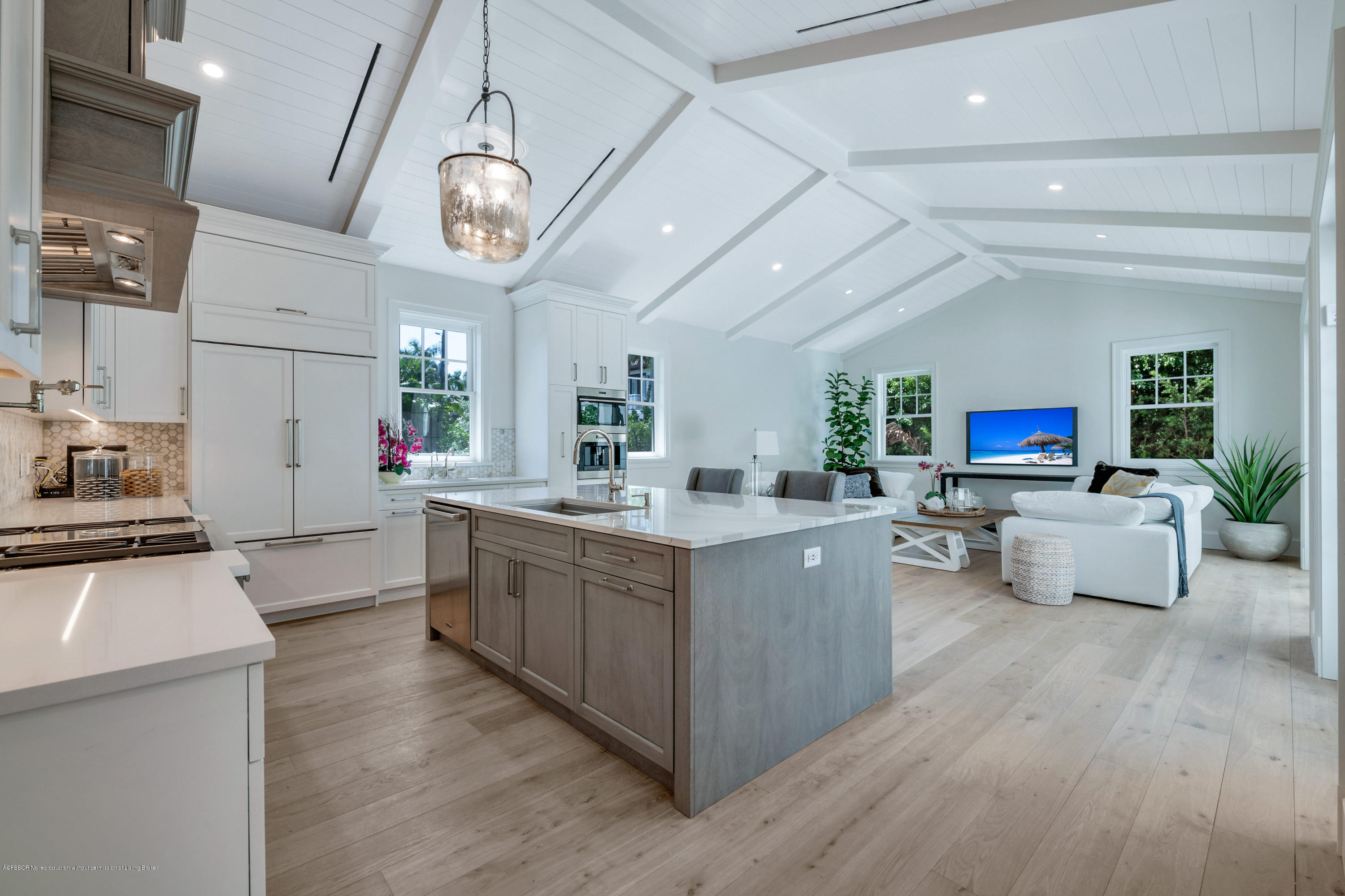 256 Fairview Road Palm Beach, FL 33480 - Photo 11 of 43 FAMILY ROOM/KITCHEN