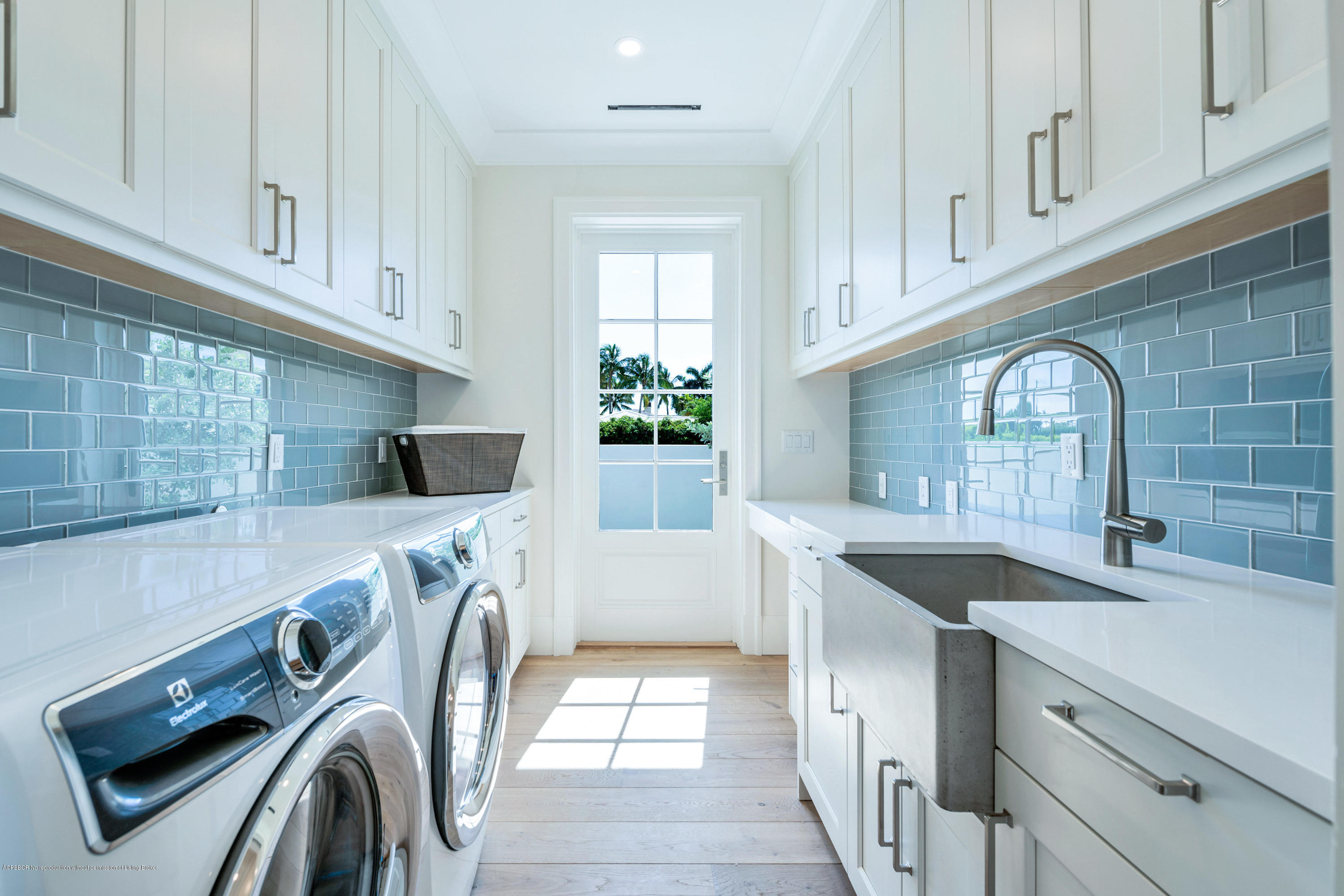 256 Fairview Road Palm Beach, FL 33480 - Photo 26 of 43 LAUNDRY