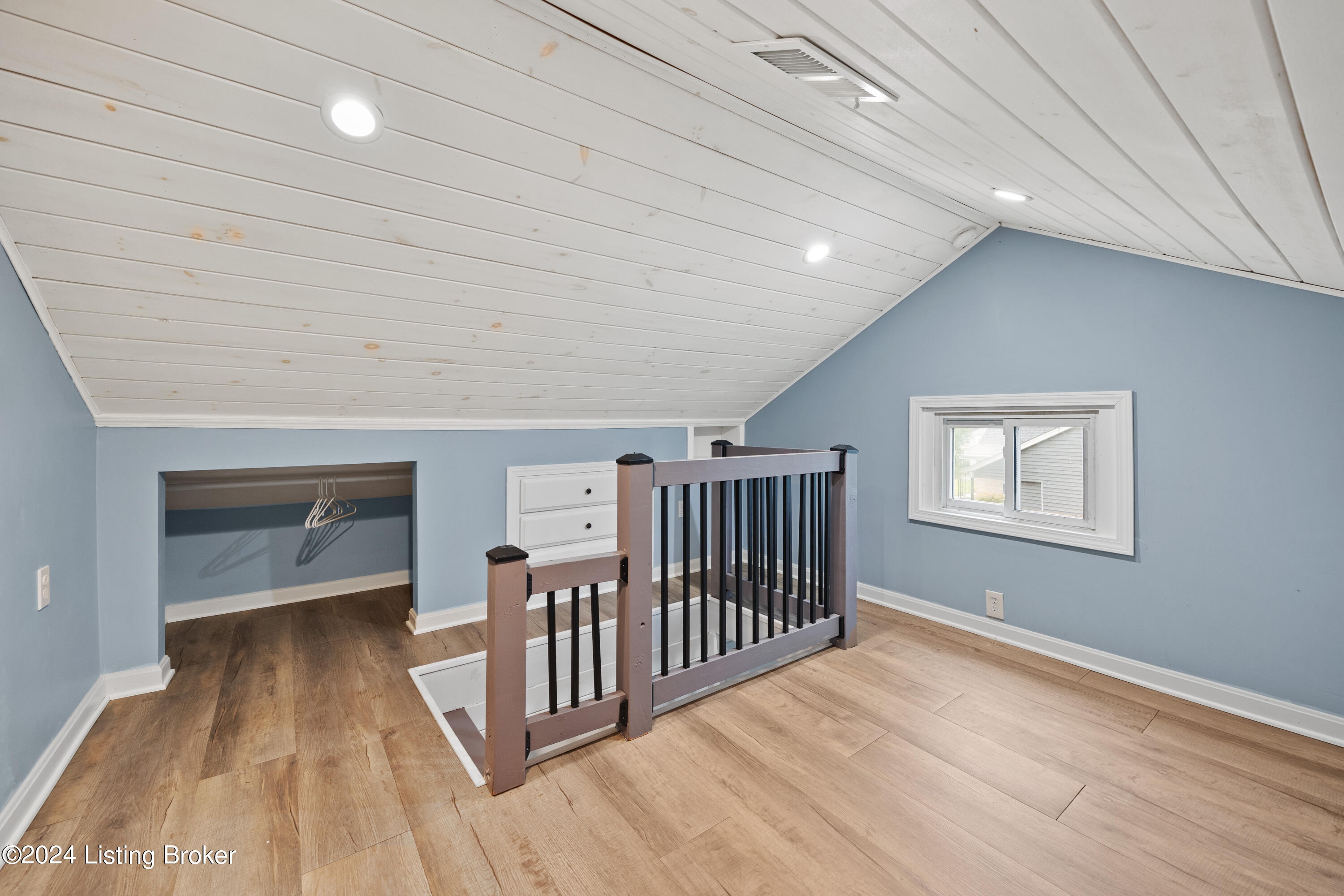 3605 Dell Road Louisville, KY 40299 - Photo 20 of 27 019