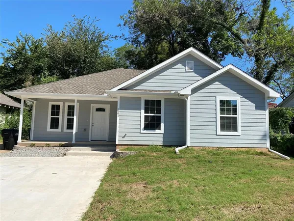 $1,675 | 521 East Sears Street, Denison, TX 75021
