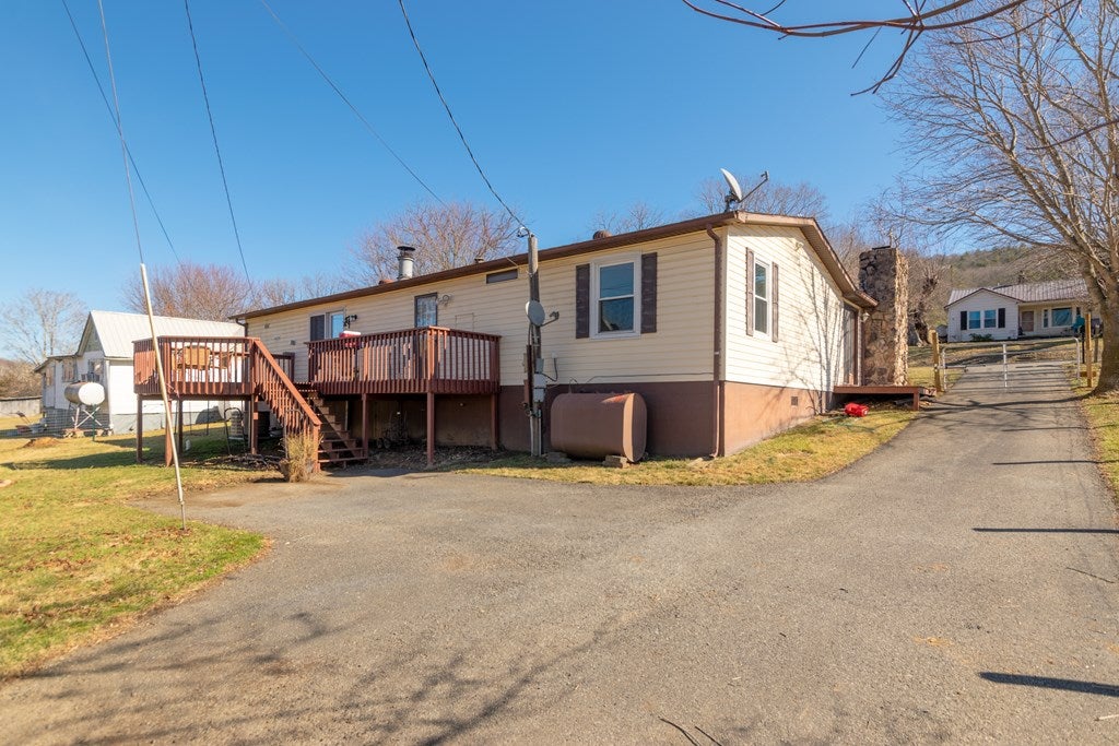 2090 Castleton Road Max Meadows, VA 24360 - Photo 36 of 40 Gallery Image 36
