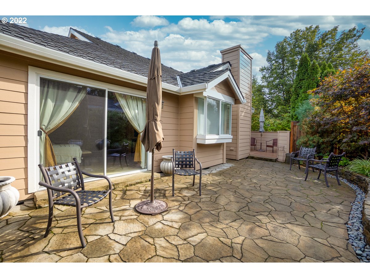 11355 Southwest Pintail Loop Beaverton, OR 97007 - Photo 14 of 19 Gallery Image 14