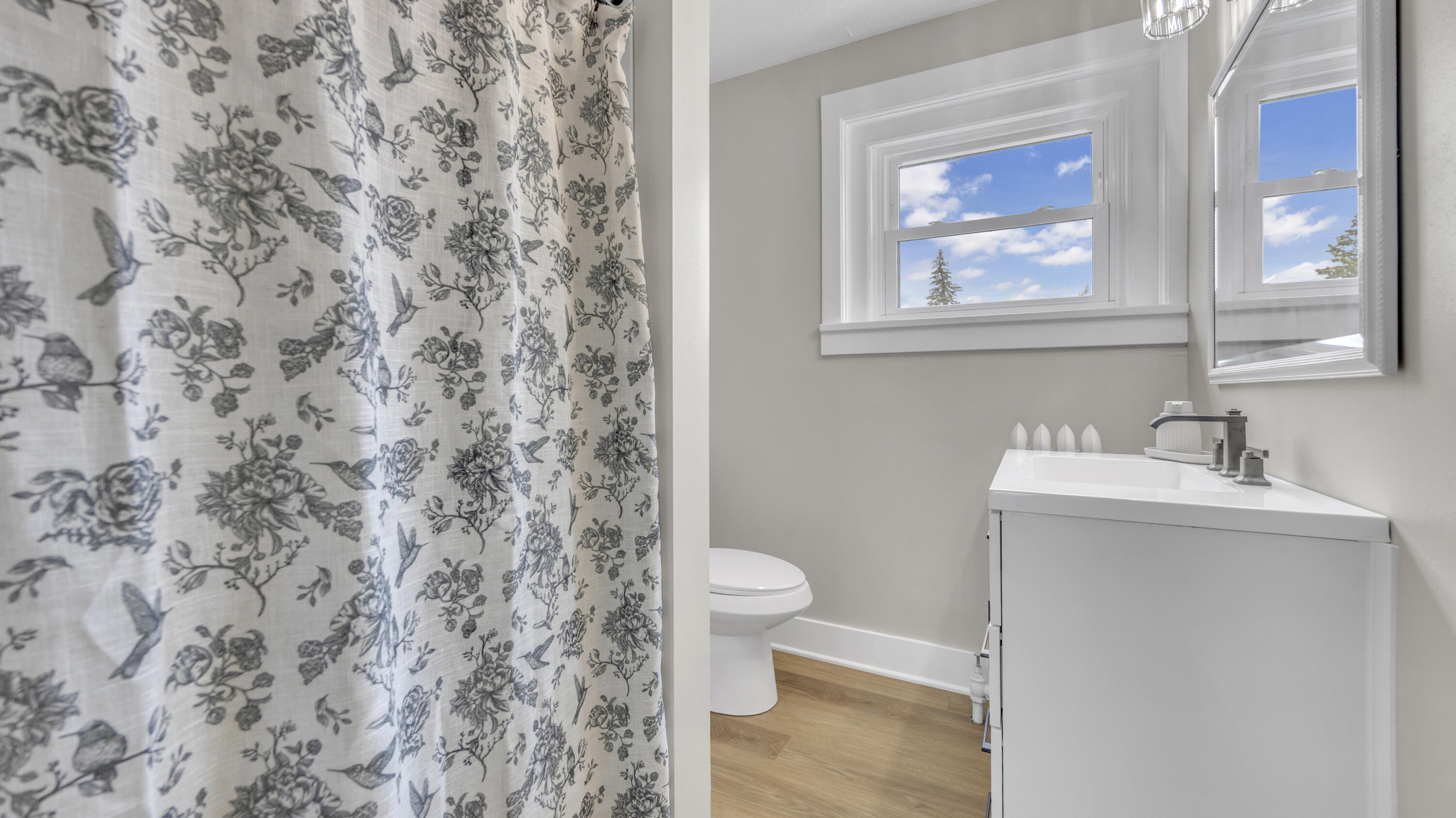 121 Cedar Street Sheboygan Falls, WI 53085 - Photo 30 of 41 Bathroom upper