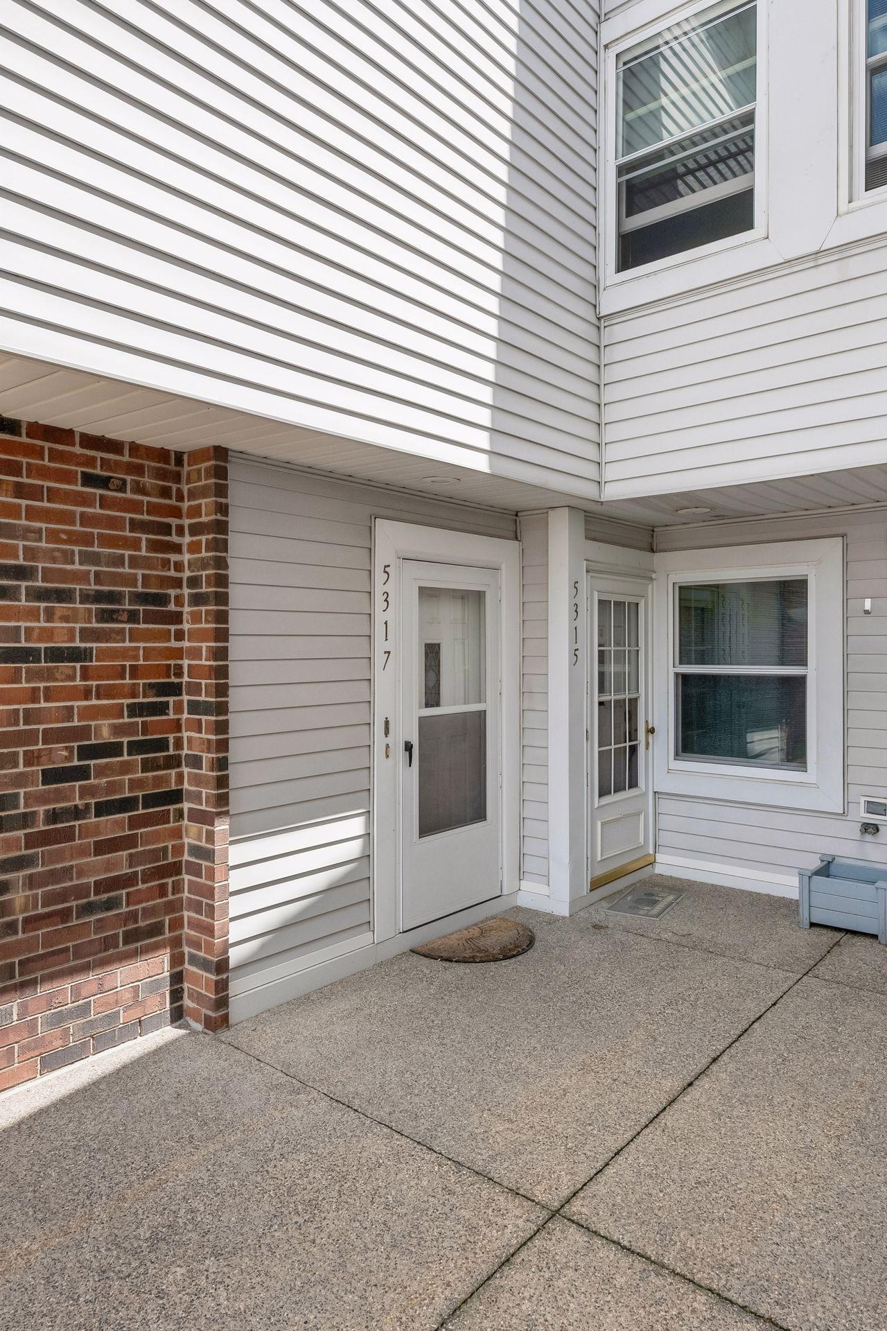 5317 Highpointe Terrace Bloomington, MN 55437 - Photo 1 of 25