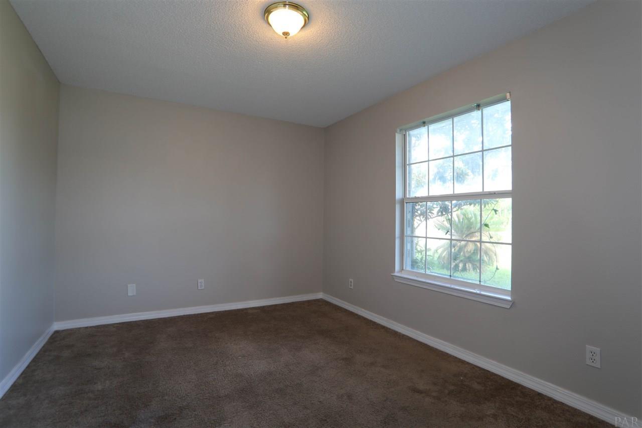136 Gunwale Road Pensacola, FL 32507 - Photo 13 of 25